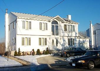 Primary Photo - 709 E Meadow Ave