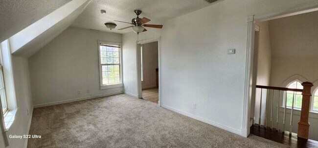 Foto del edificio - Newly renovated, second floor 1 bed, 1 bat...