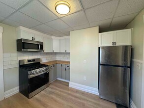 Building Photo - 290 Ross Park