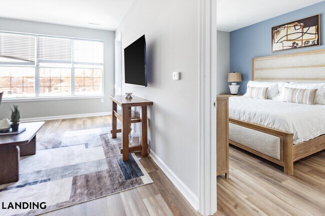 Building Photo - 100 River Park Dr