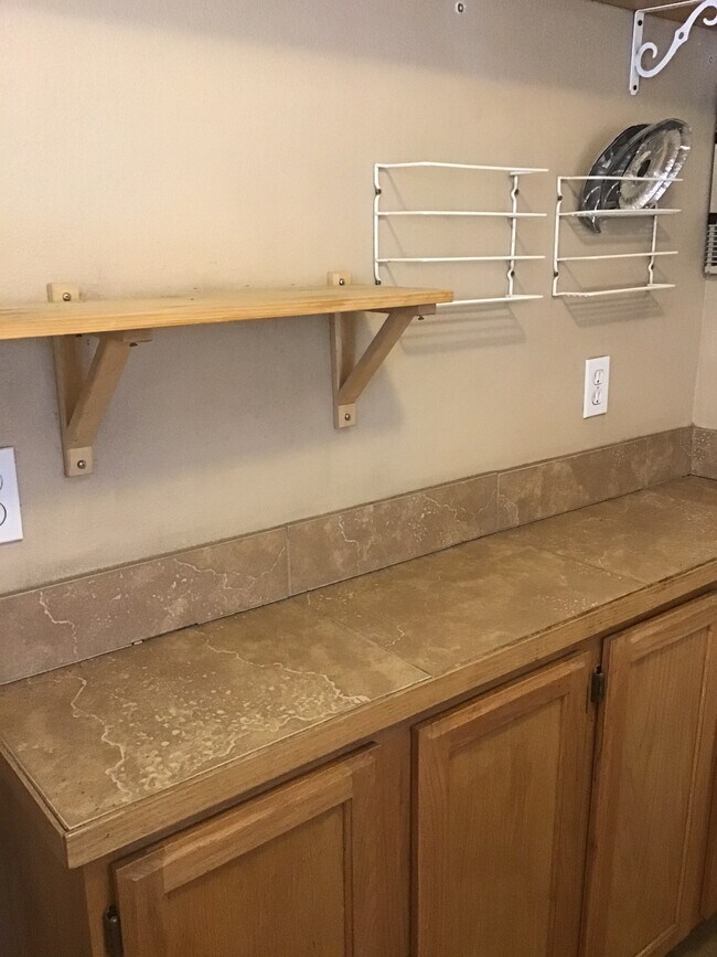 Cocina - 430 W Haloid Ave