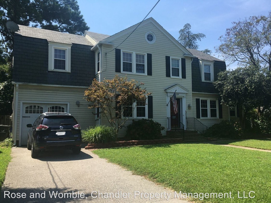 Foto principal - 4 br, 2.5 bath House - 1209 N. Fairwater Dr.