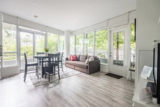 Building Photo - 250 Fort York Blvd