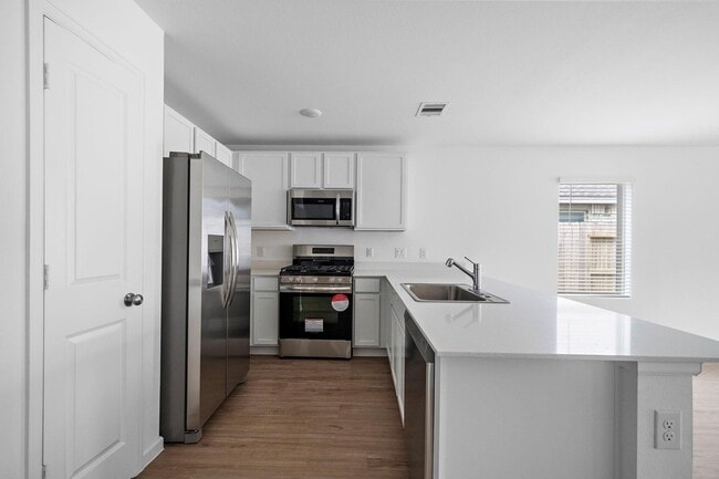 Building Photo - 27142 Breakaway Ln