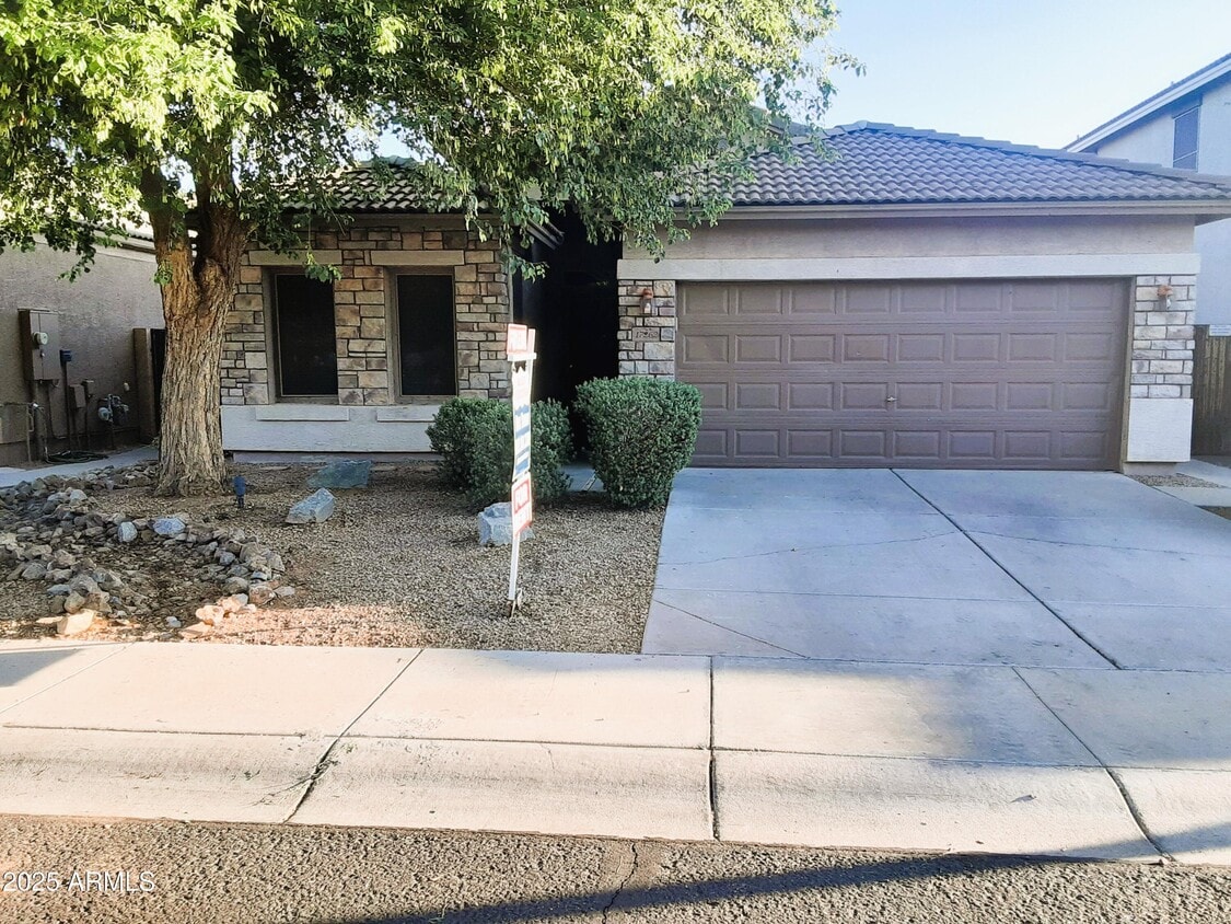 Primary Photo - 17262 W Lundberg St