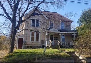 Building Photo - 119 S 3rd St