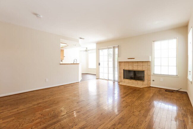 Building Photo - 2162 Eastridge Loop