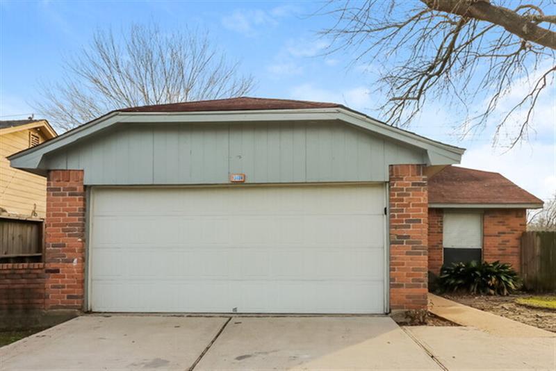 Primary Photo - Charming Dream Home