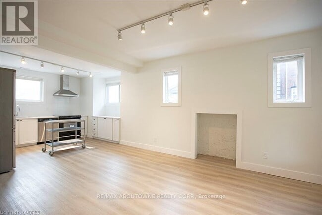 Building Photo - 49-49 Fairleigh Ave S