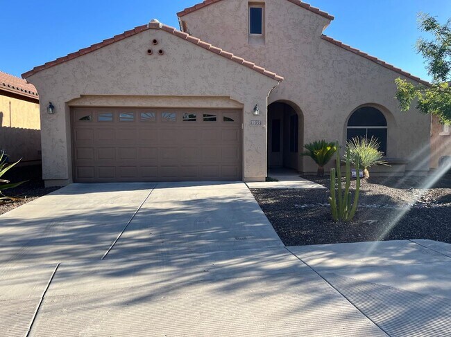 Building Photo - BEAUTIFUL 4 BEDROOM 2 BATHROOM HOME IN PEORIA