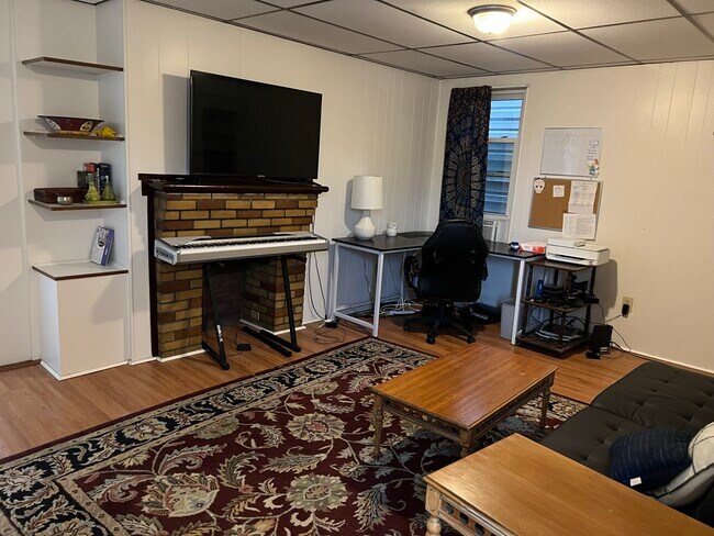 Living Room - 434 Ella St