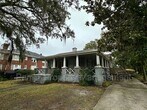 Primary Photo - 1112 E Victory Dr