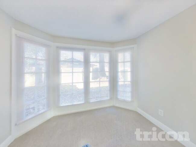 Foto del edificio - 1734 Alder Dr