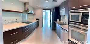 Building Photo - 4 br, 3.5 bath Condo - 7928 East Dr Apt 1800