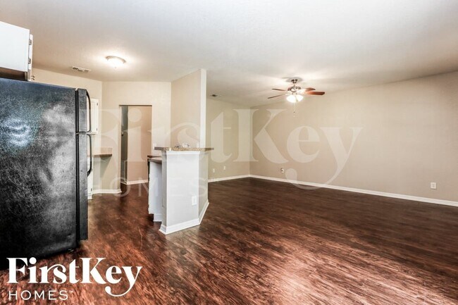 Foto del edificio - 2849 Peake St