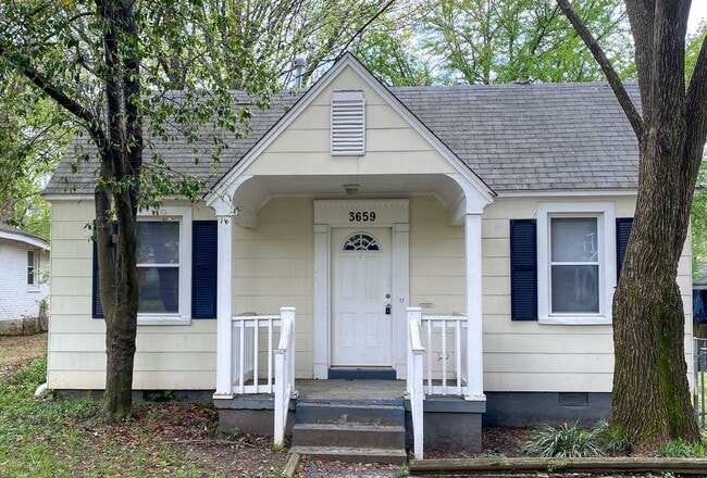 3 bed, 2 bath near Highland and Spottswood - 3 bed, 2 bath near Highland and Spottswood House