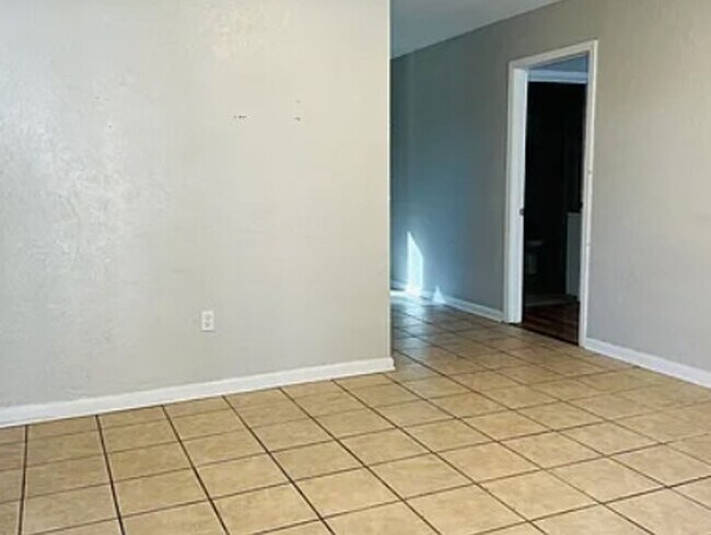 Building Photo - Welcome Home!