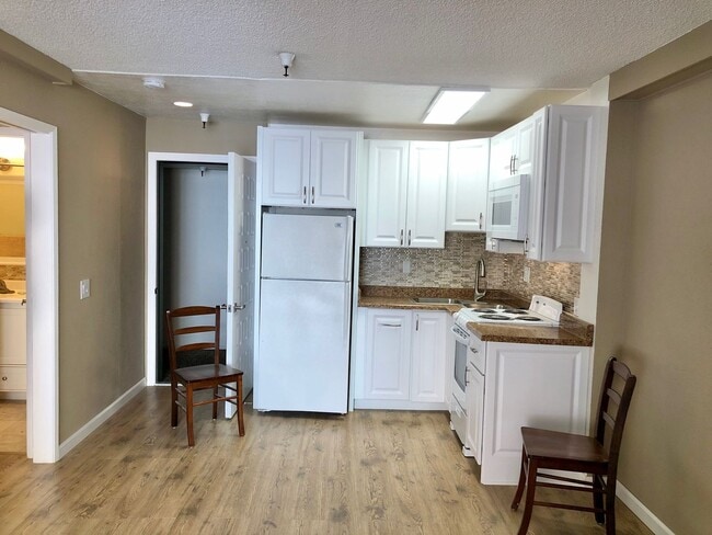 Building Photo - *Beautiful 1 Bedroom, SENIOR home (55+)!* ...