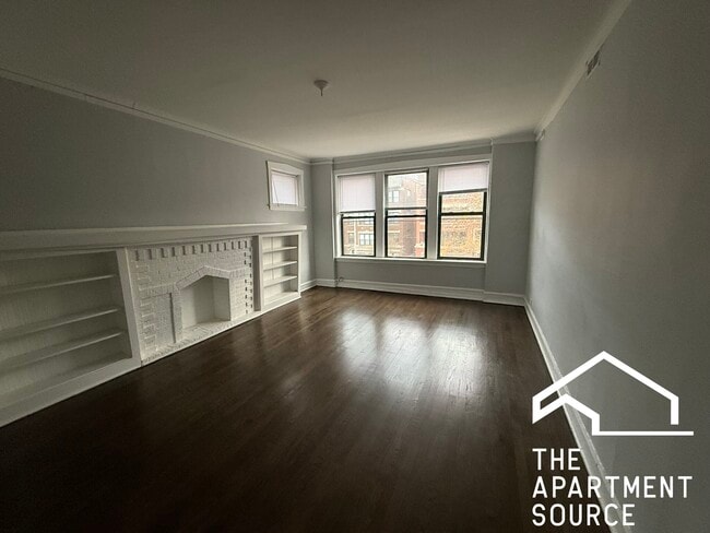 Building Photo - 1030 E Hyde Park Blvd