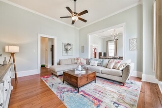 Building Photo - 1121 Market St