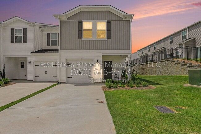 Building Photo - 2043 Old Rivers Rd