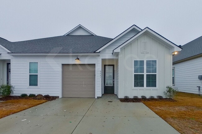 Building Photo - 4847 E Dacha Ln