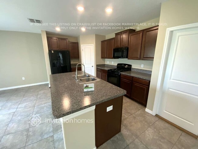 Foto del edificio - 5140 White Chicory Dr