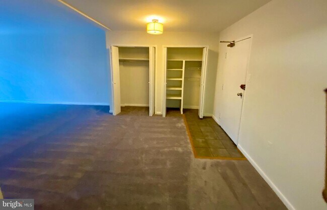 Building Photo - 2711 Ordway St NW