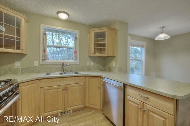 Foto del edificio - 12429 10th Ln SW