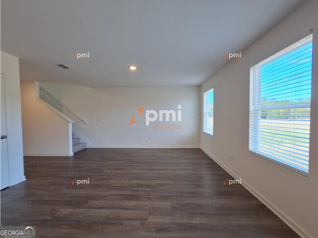 Foto del edificio - 176 Kinsale Dr