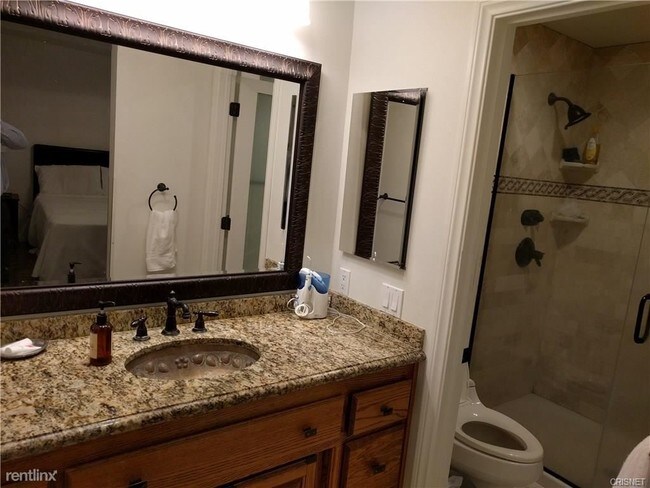 Foto del edificio - 21630 Grovepark Dr
