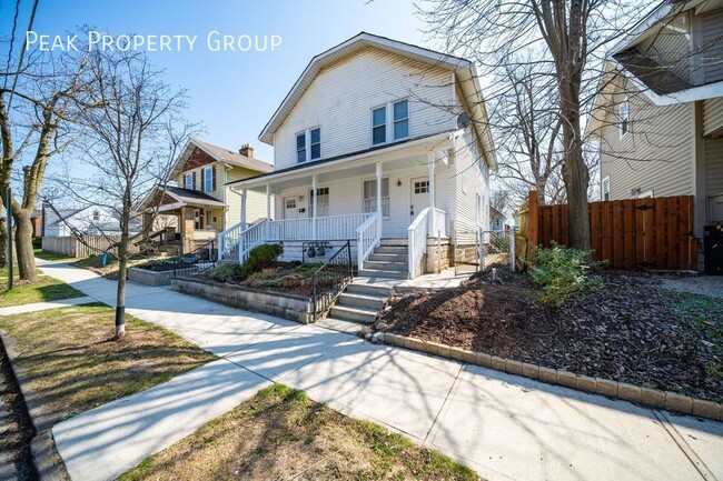 Building Photo - Available Now! Newly Renovated 3 Bedroom D...