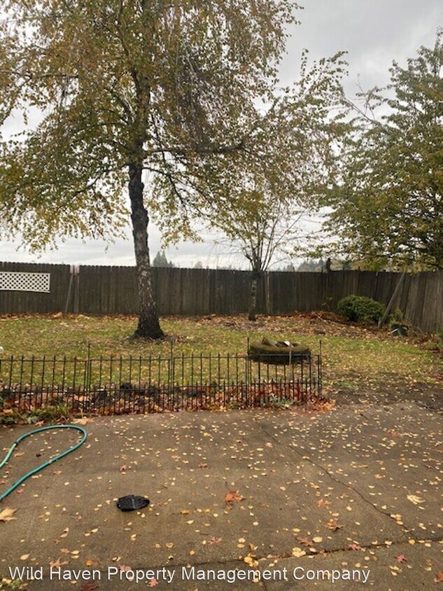 Foto del edificio - 3 br, 1 bath House - 2557 NE Chalmers Way