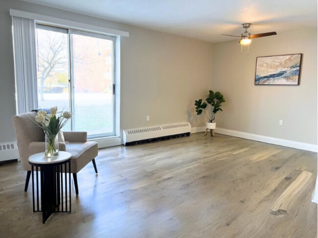 Building Photo - Regency Court Apartments - Kathleen