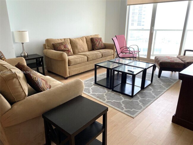 Building Photo - 16699 Collins Ave