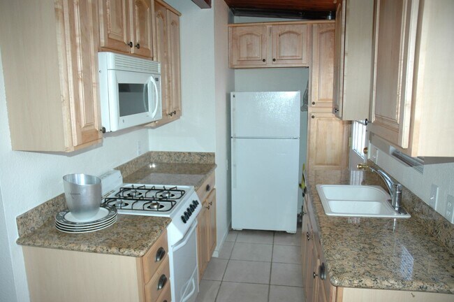 Foto del edificio - 2039-2043 Grand Avenue