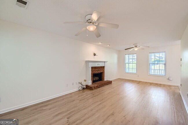 Building Photo - 293 Whitney Ln