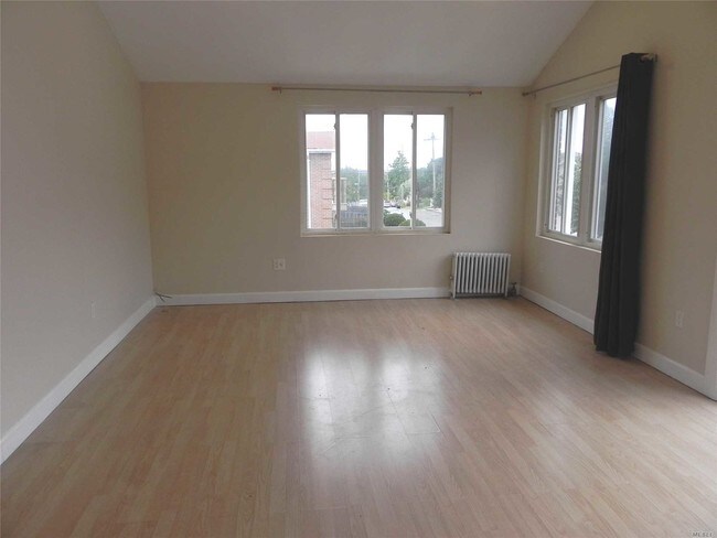 Foto del edificio - 60-24 255th St