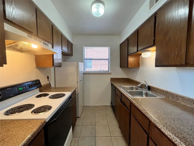 Foto del edificio - 2526 W Prairie St