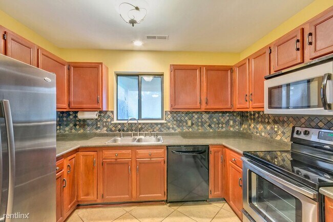 Building Photo - 3 br, 2 bath House - 1692 Royal Oak Court