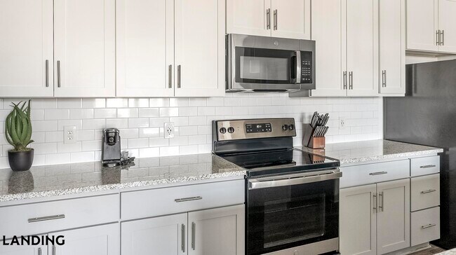 Foto del edificio - 100 Wildwood Ct