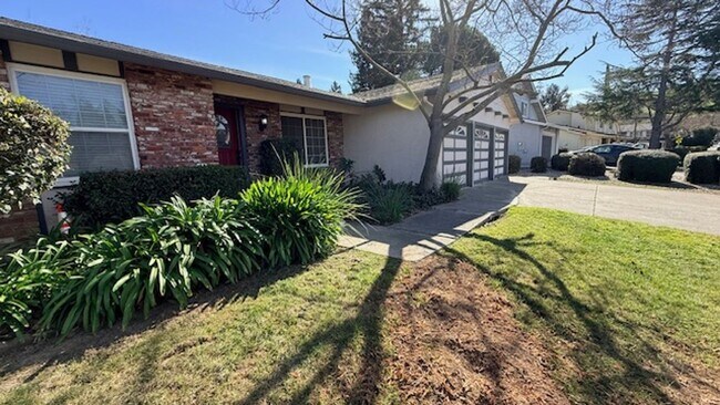 Foto del edificio - Charming and Move-in Ready, 4BD/2BA, Single-Story Home in Twin Creeks South Estates, San Ramon- A...