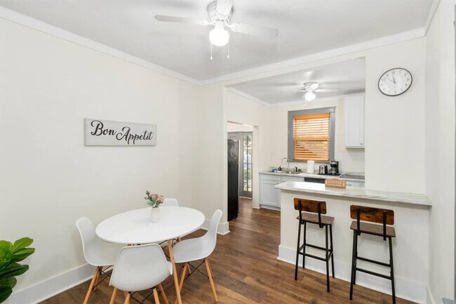 Foto del edificio - 713 E Palmetto St