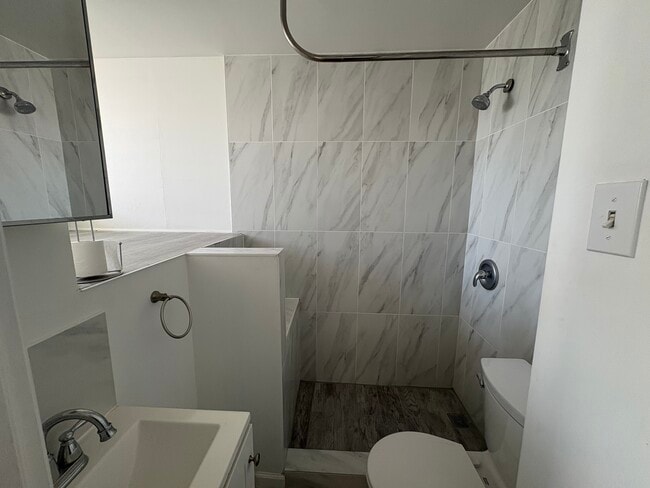 Building Photo - 89 Main Ave