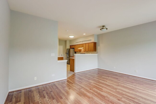 Building Photo - 1053 Park Hill Cir