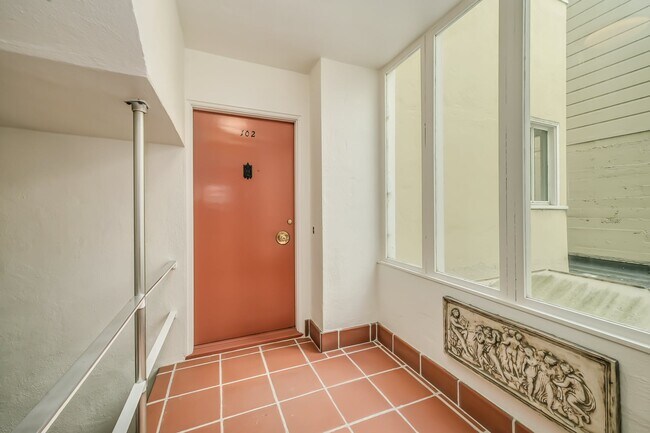 Foto del edificio - 1230 Clay St