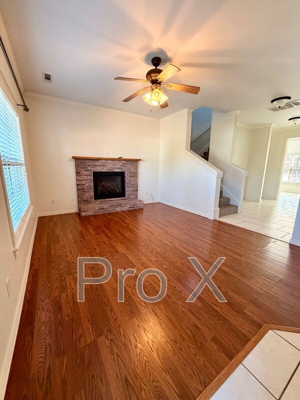 Building Photo - 1500 NE Dysart Woods Ln