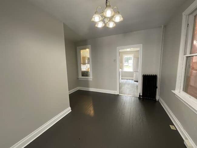 Foto del edificio - 324 N Franklin St