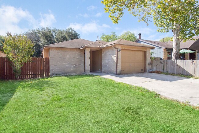 Building Photo - Charming 3-Bedroom, 2-Bath Open Concept Ho...