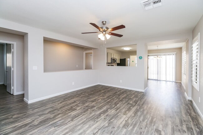 Building Photo - 3241 S Chaparral Rd